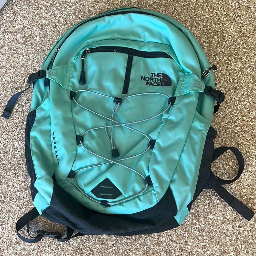Borealis NorthFace Back Pack. Used Once.
